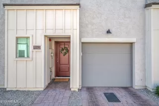 Photo #1: 6989889 Listing 