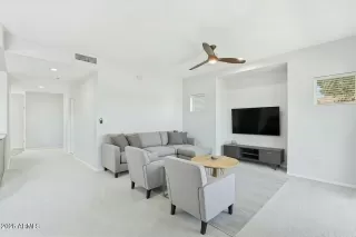 Photo #5: 6989905 Listing 