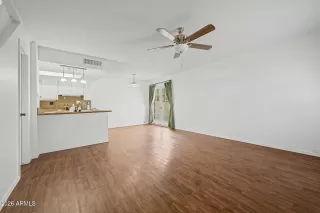 Photo #6: 6989996 Listing 