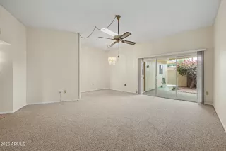 Photo #6: 6990030 Listing