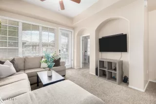 Photo #6: 6990113 Listing 