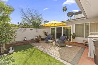 Photo #6: 6990139 Listing