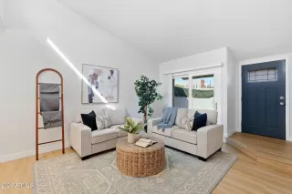 Photo #5: 6990257 Listing