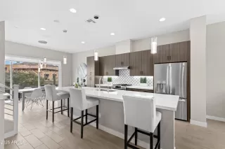 Photo #3: 6990483 Listing