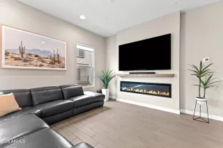 Photo #4: 6990483 Listing