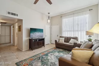 Photo #6: 6990506 Listing