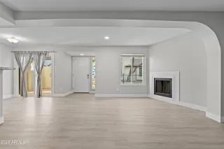 Photo #6: 6990544 Listing