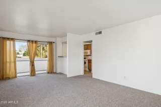 Photo #3: 6990558 Listing 