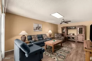 Photo #4: 6990618 Listing