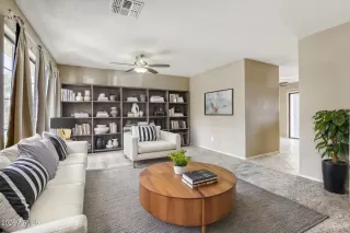 Photo #3: 6990665 Listing