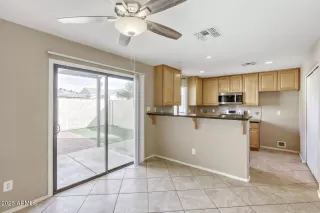 Photo #5: 6990665 Listing