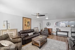 Photo #6: 6990673 Listing