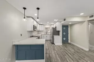 Photo #6: 6990683 Listing 