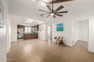 Photo #5: 6990707 Listing 