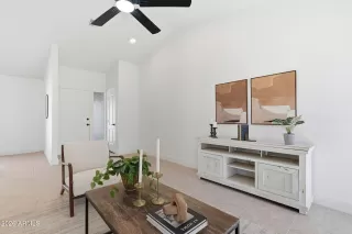 Photo #6: 6990716 Listing 