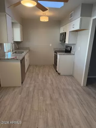 Photo #5: 6990894 Listing 