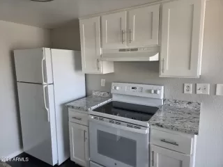 Photo #4: 6990923 Listing