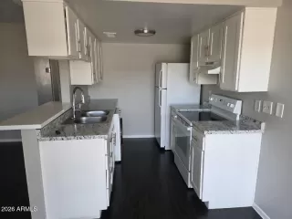 Photo #6: 6990923 Listing