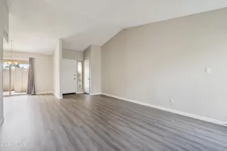 Photo #5: 6991006 Listing 