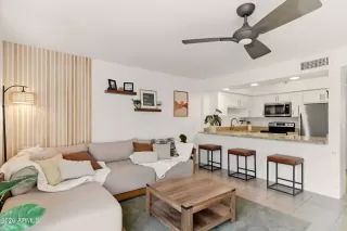 Photo #3: 6991022 Listing