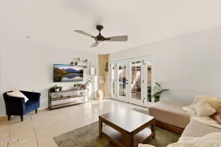 Photo #4: 6991022 Listing