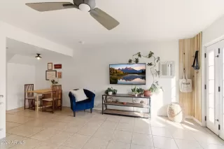 Photo #5: 6991022 Listing