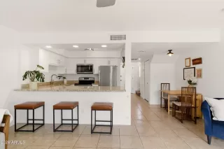 Photo #6: 6991022 Listing