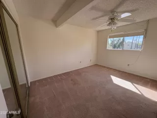 Photo #5: 6991046 Listing