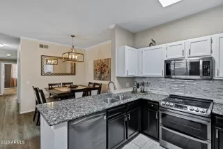 Photo #5: 6991070 Listing