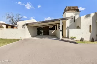 Photo #1: 6991115 Listing 