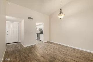 Photo #3: 6991208 Listing 