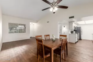 Photo #4: 6991261 Listing