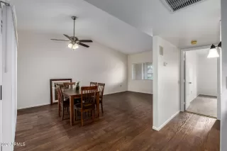 Photo #5: 6991261 Listing