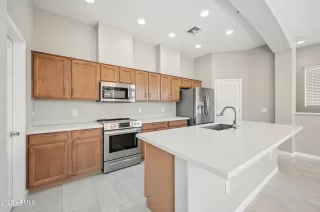 Photo #3: 6991421 Listing