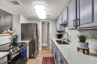 More Details about MLS # 6991524 : 8859 N 12TH PLACE