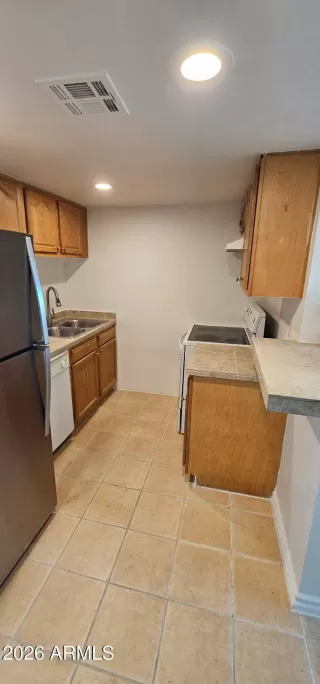 Photo #3: 6991553 Listing 