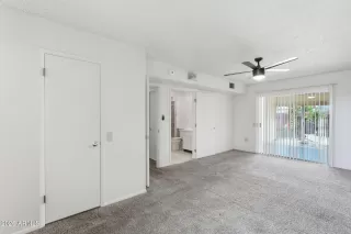 Photo #5: 6991614 Listing 