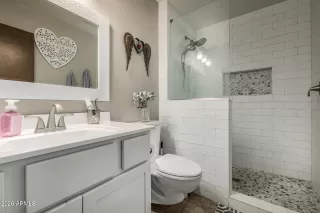 Photo #2: 6991662 Listing 