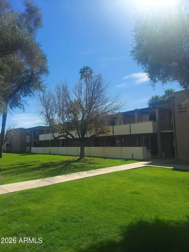 MLS: 6991668 Condo For Sale