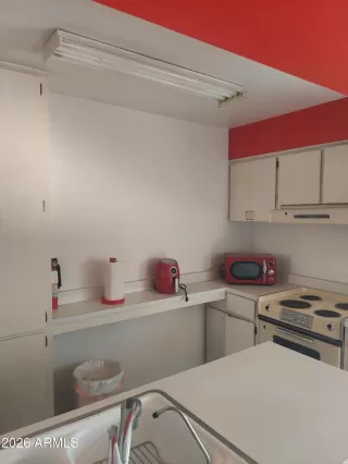 Photo #6: 6991668 Listing