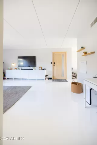 Photo #3: 6991687 Listing 