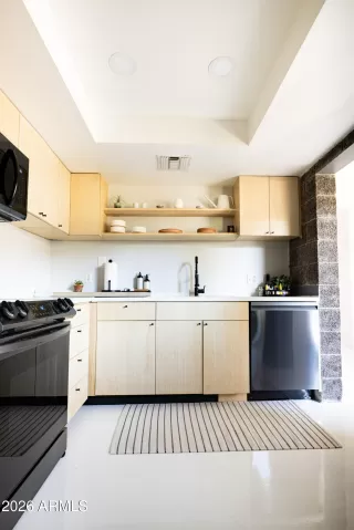 Photo #5: 6991687 Listing 