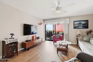 Photo #3: 6991705 Listing