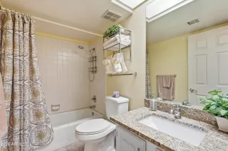 Photo #4: 6991705 Listing