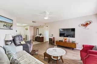 Photo #5: 6991705 Listing