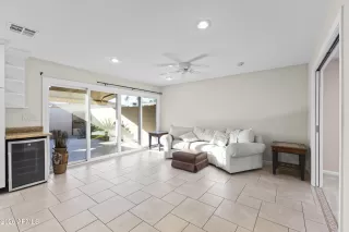 Photo #4: 6991717 Listing