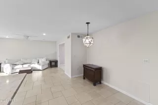 Photo #6: 6991717 Listing