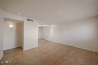 Photo #4: 6991736 Listing