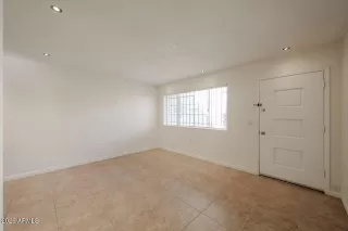 Photo #5: 6991736 Listing