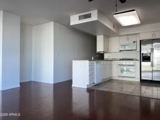 Photo #4: 6991791 Listing 